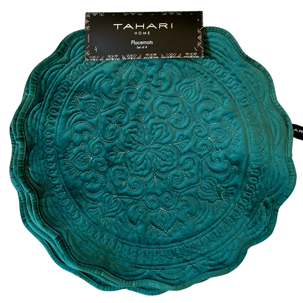 Tahari Medallion Christmas Green Velvet Velour Placemat Set Round 16" Luxury NEW